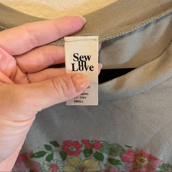 Green & Pink “Mama” Floral Botanical Leaf Graphic Short Sleeve Tee Shirt - Picture 9 of 11